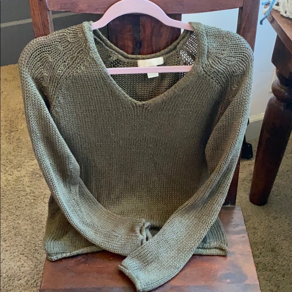 Long sleeve knit sweater